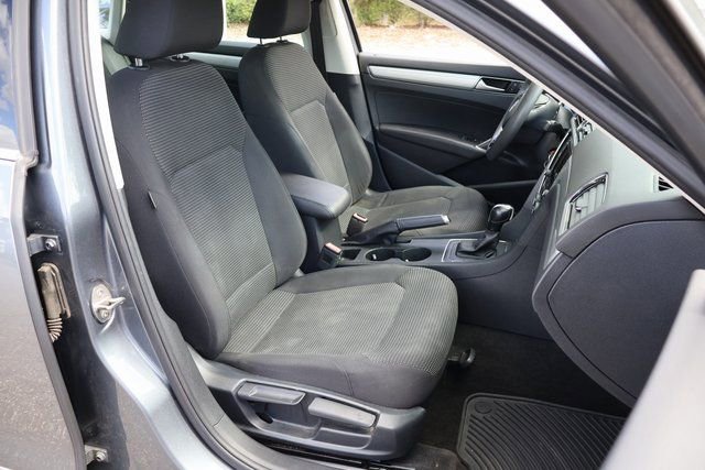 Used 2016 Volkswagen Passat 1.8T S image 18