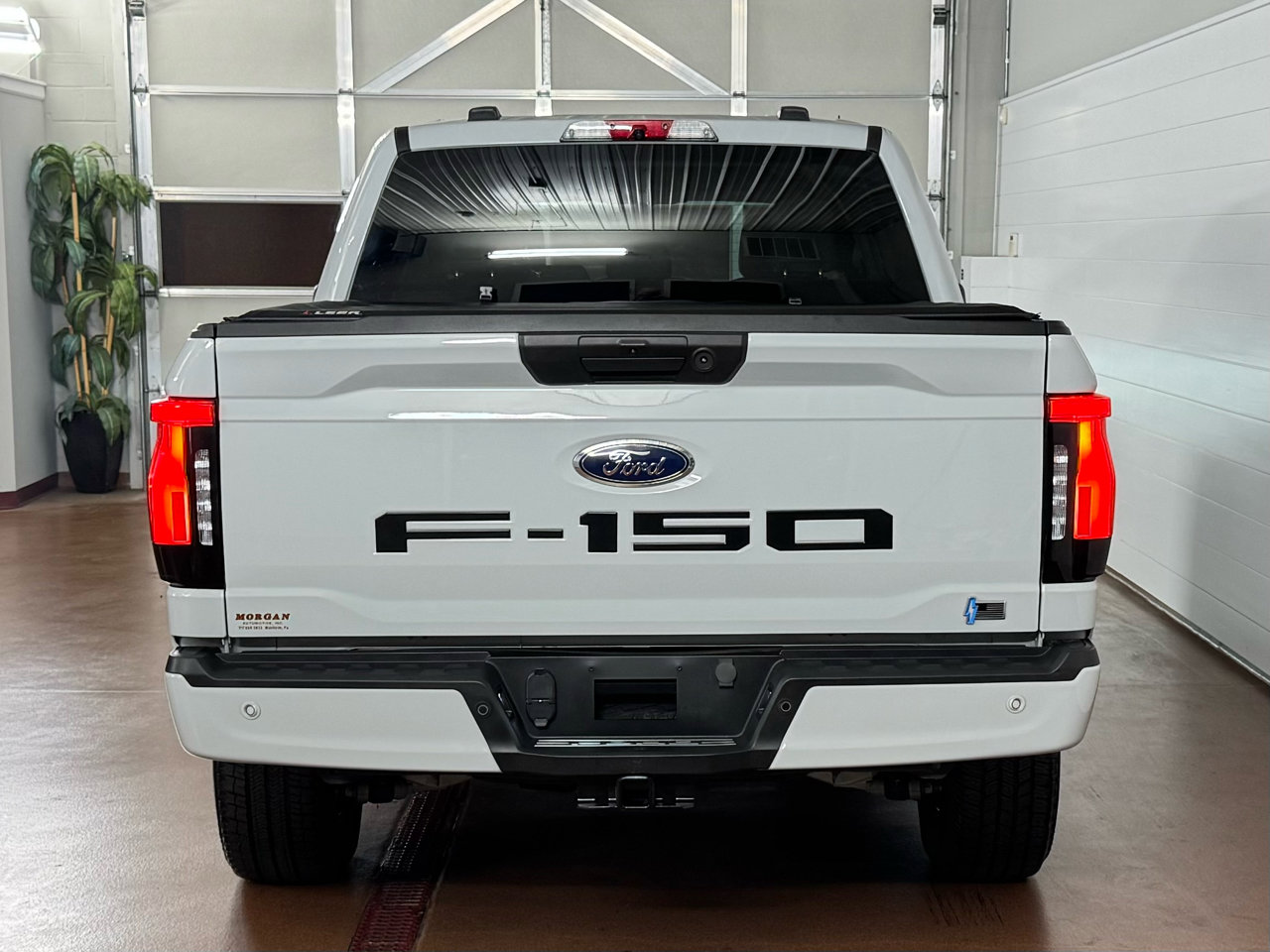 Used 2023 Ford F150 Lightning XLT image 4
