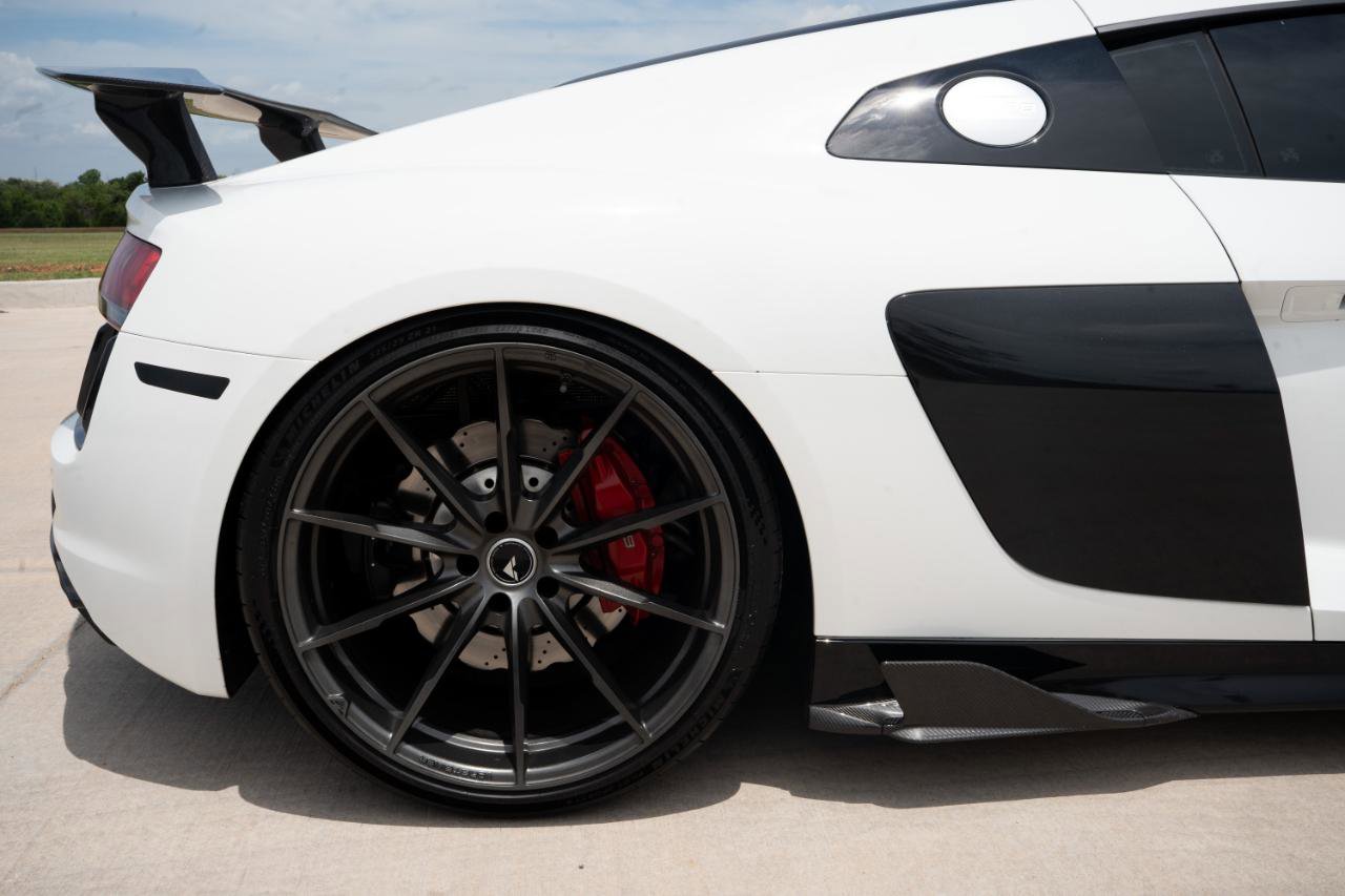 Used 2018 Audi R8 V10 RWD image 14