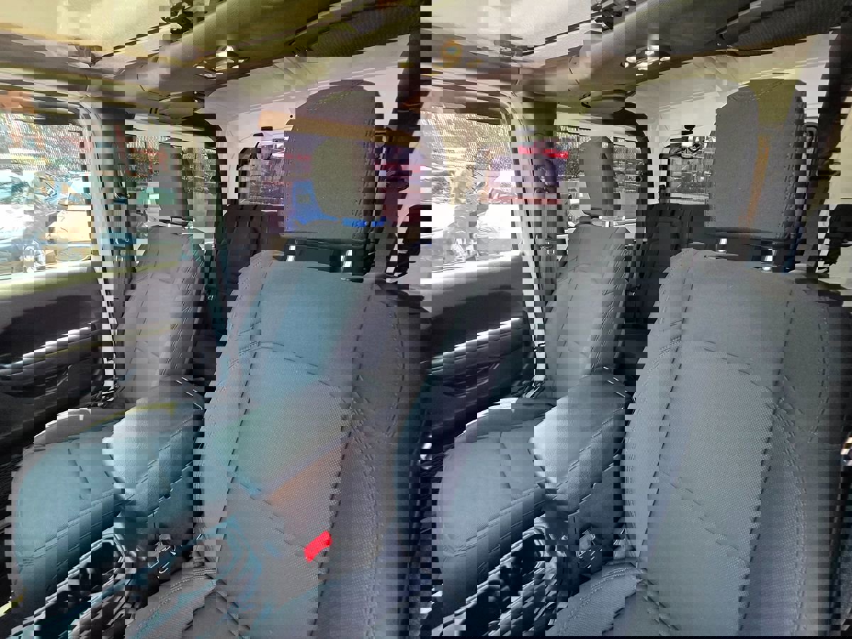 Used 2020 Jeep Wrangler Sport image 26