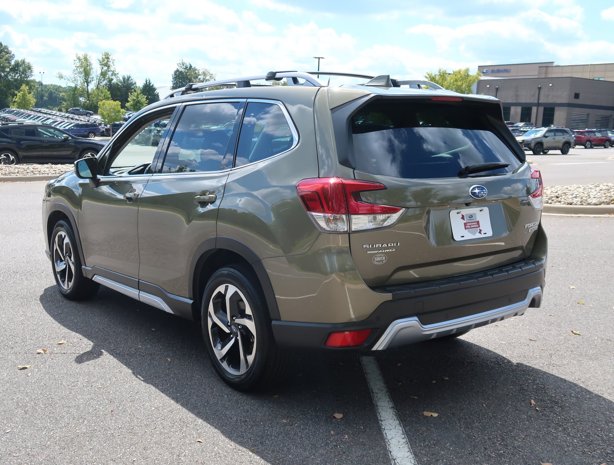 Certified 2023 Subaru Forester Touring AWD/4WD image 6