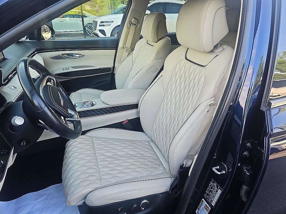 Used 2022 Genesis GV70 3.5T Sport w/ Sport Prestige Package AWD/4WD image 16