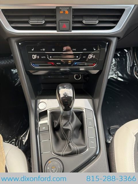 New 2026 Volkswagen Taos SE image 12