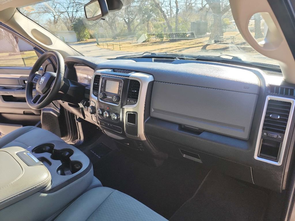Used 2014 RAM 1500 Classic SLT image 29
