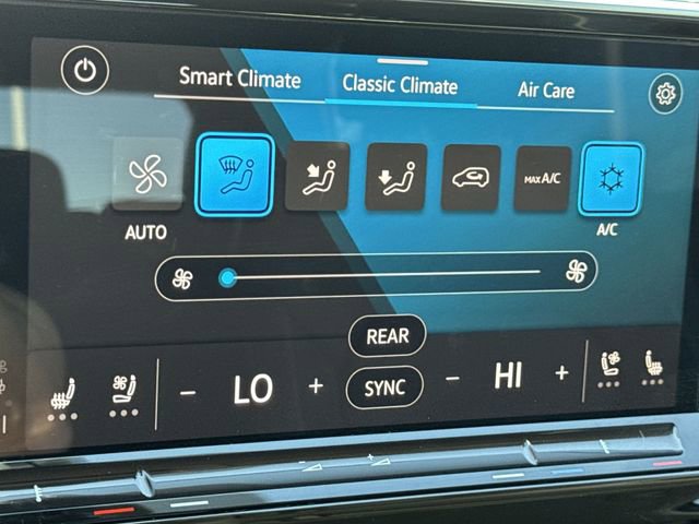 Used 2024 Volkswagen Atlas SE image 23