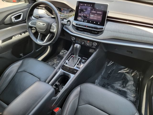Certified 2022 Jeep Compass Latitude w/ Sun and Sound Group AWD/4WD image 39