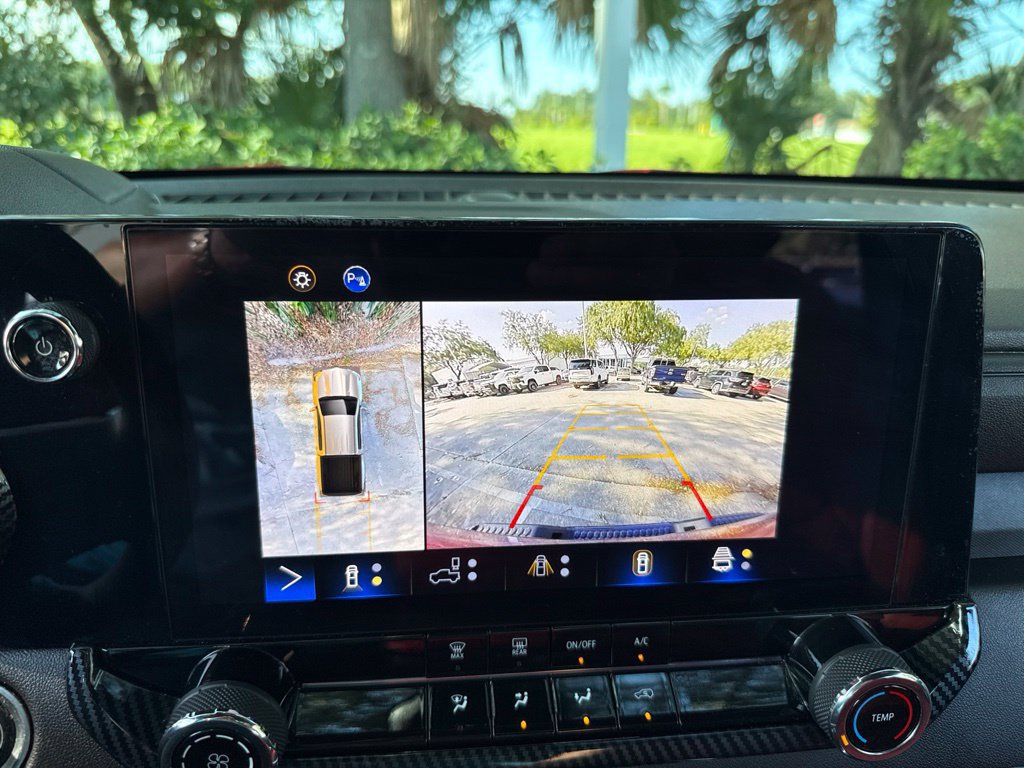 Used 2023 Chevrolet Colorado Trail Boss w/ Technology Package AWD/4WD image 36