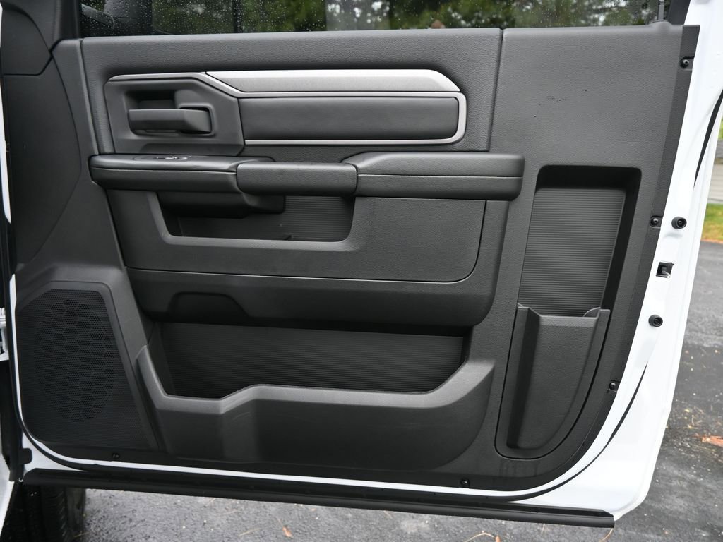 New 2025 RAM 3500 Tradesman image 25