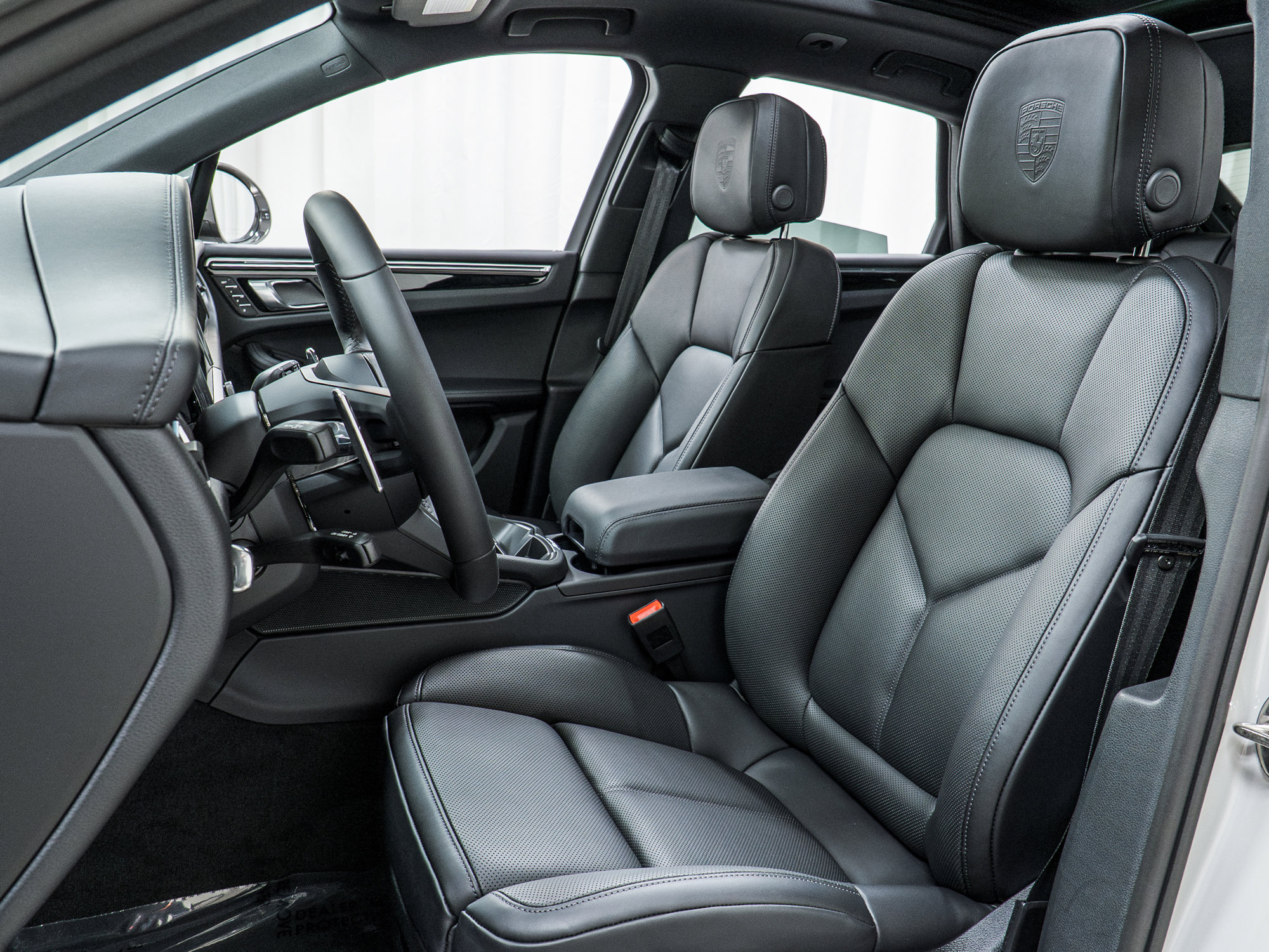 New 2025 Porsche Macan Turbo image 5