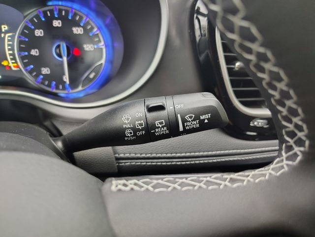New 2026 Chrysler Pacifica Select FWD image 17