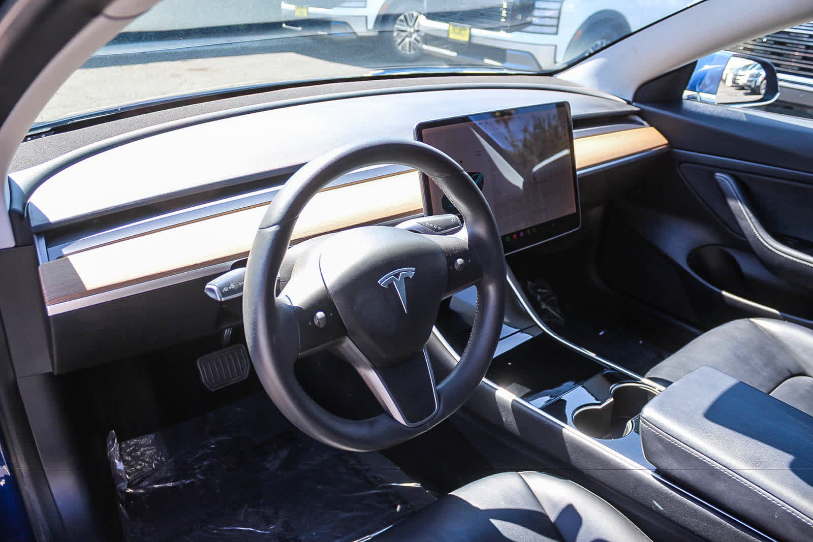 Used 2020 Tesla Model 3 Standard Range RWD image 22