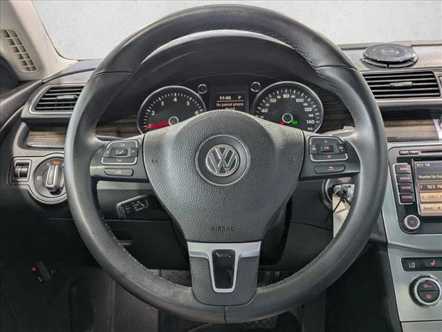 Used 2013 Volkswagen CC Lux image 7