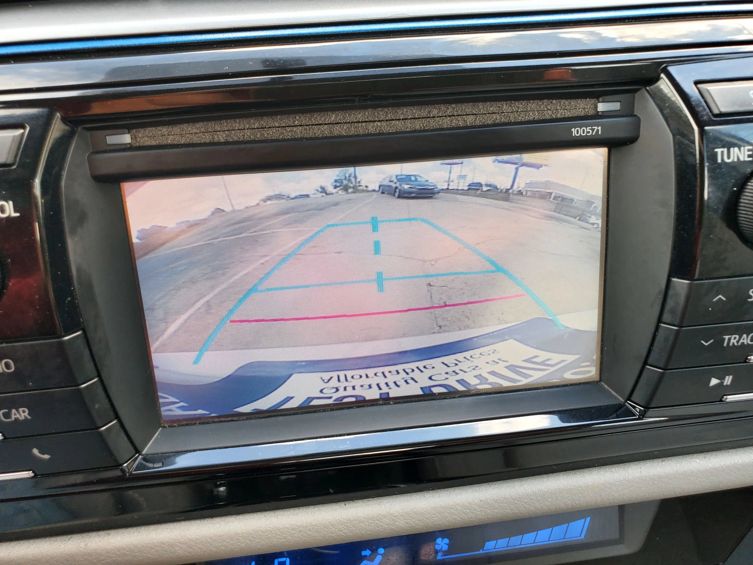 Used 2016 Toyota Corolla LE FWD image 5