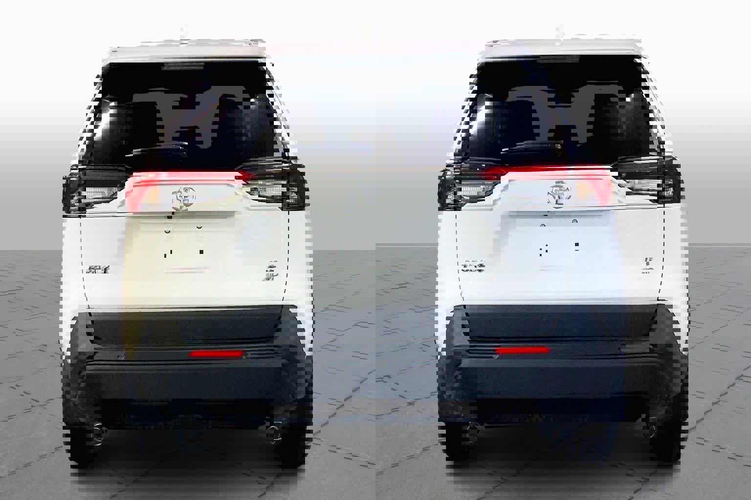 Used 2023 Toyota RAV4 LE image 4