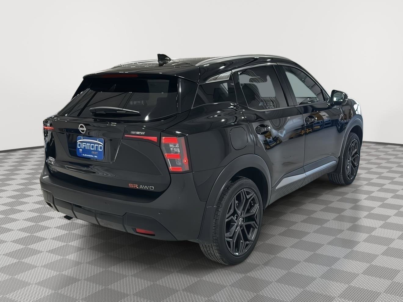 Used 2025 Nissan Kicks SR image 5