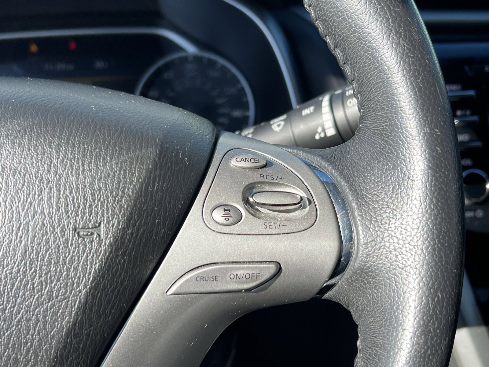 Used 2018 Nissan Murano SV w/ Premium Package image 29