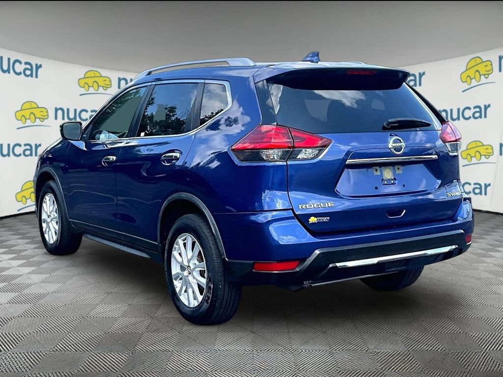 Used 2017 Nissan Rogue SV AWD/4WD image 4