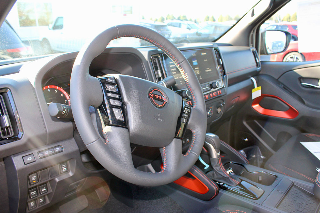 New 2025 Nissan Frontier PRO-4X w/ Pro Convenience Package image 9