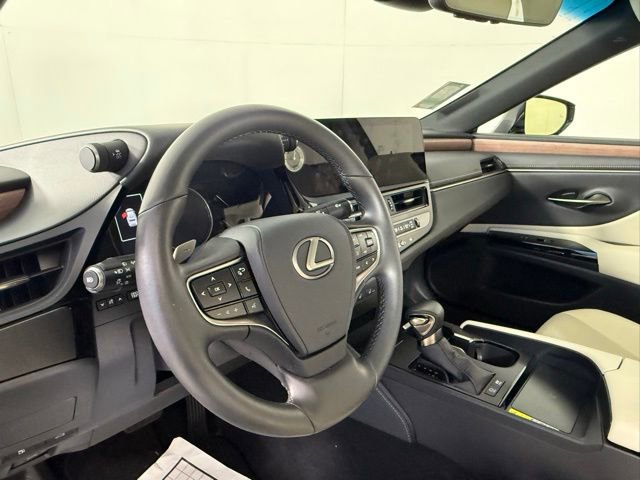 Used 2025 Lexus ES 300h w/ Premium Package image 13