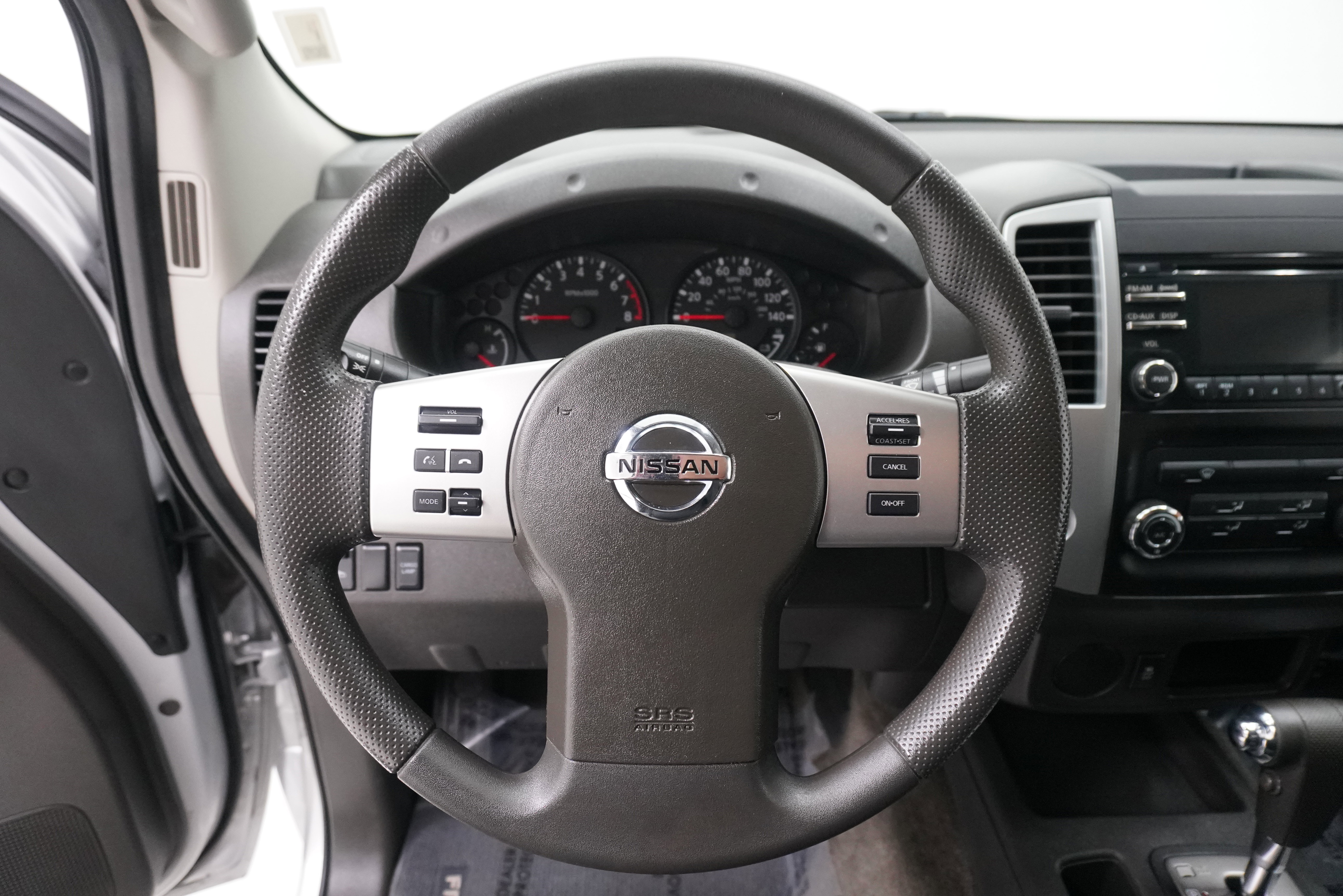 Used 2013 Nissan Frontier SV image 14