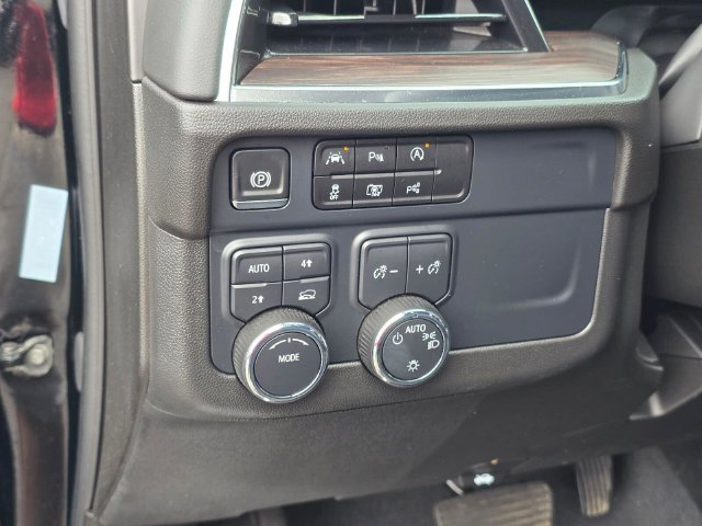 Used 2025 Chevrolet Tahoe LT AWD/4WD image 28