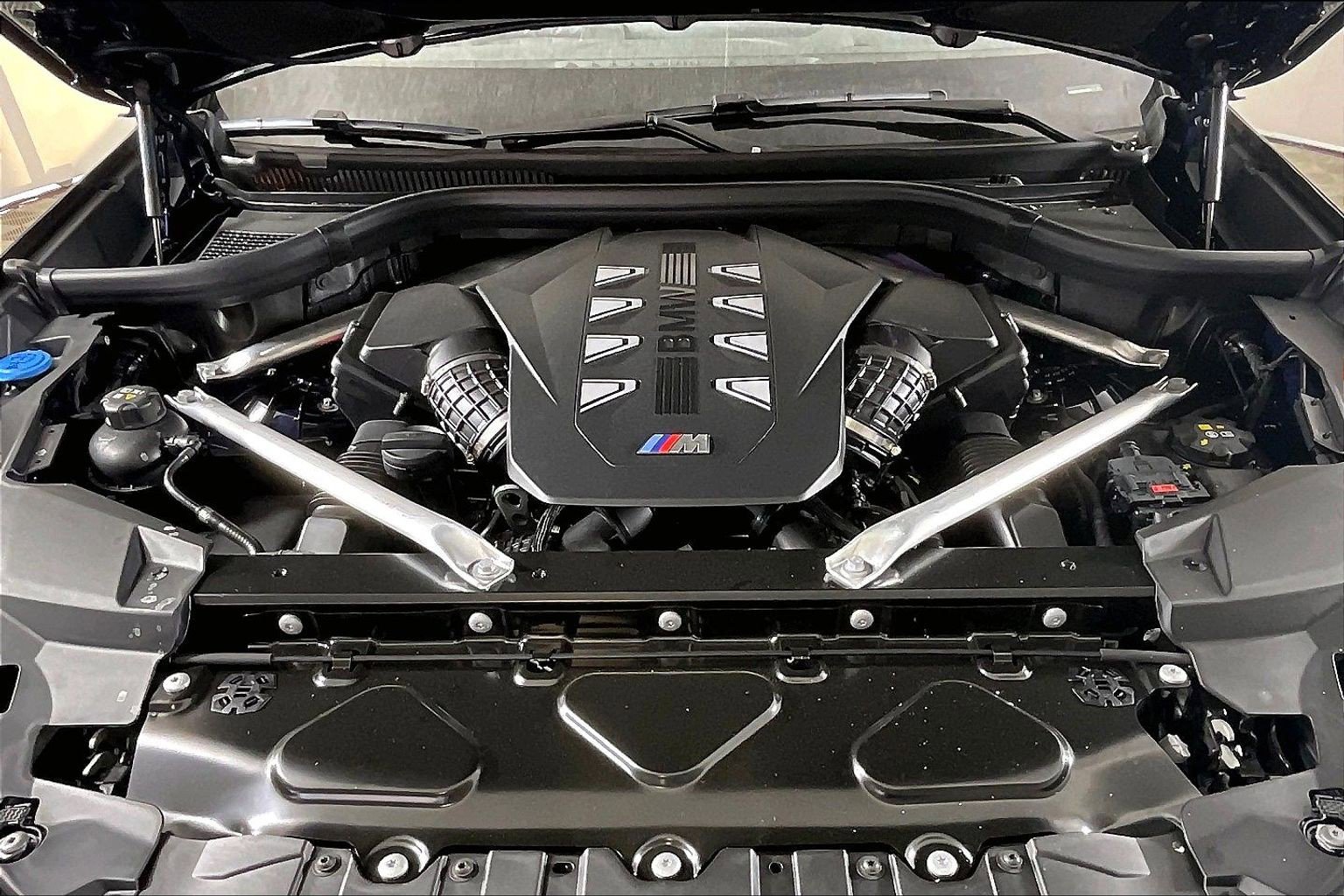 New 2026 BMW X5 M60i image 15