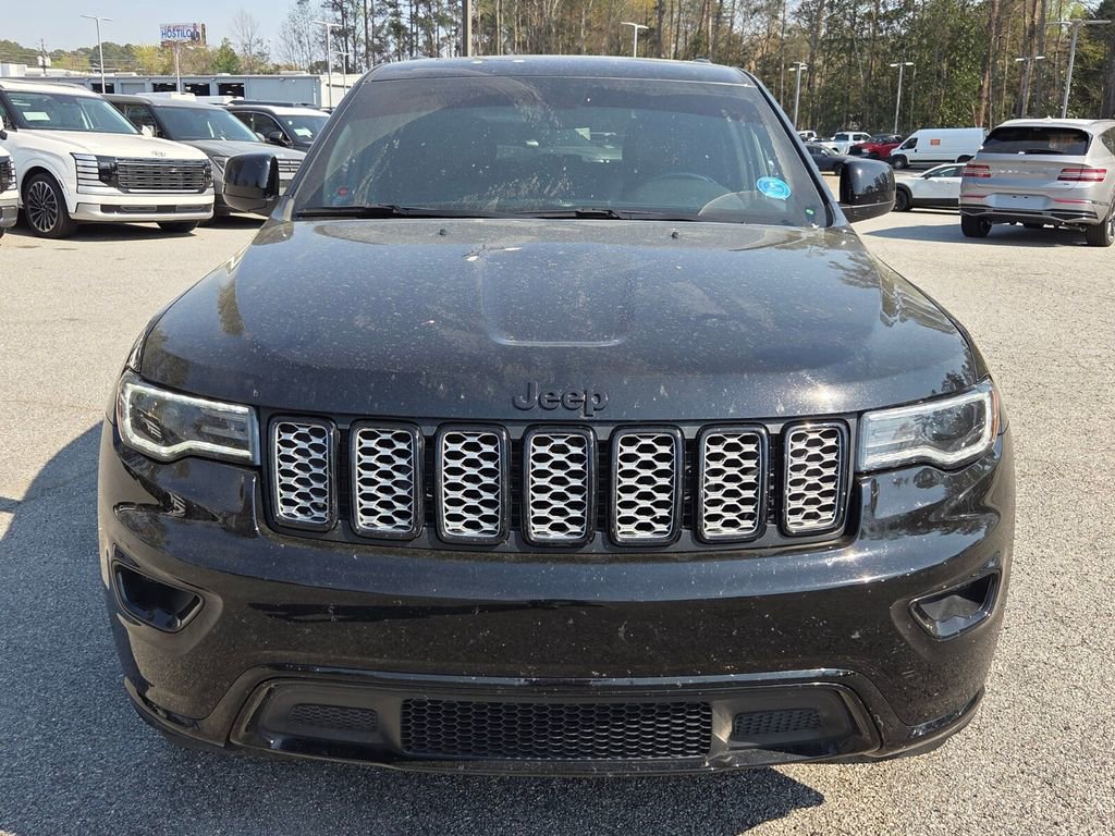 Used 2021 Jeep Grand Cherokee Laredo X image 2
