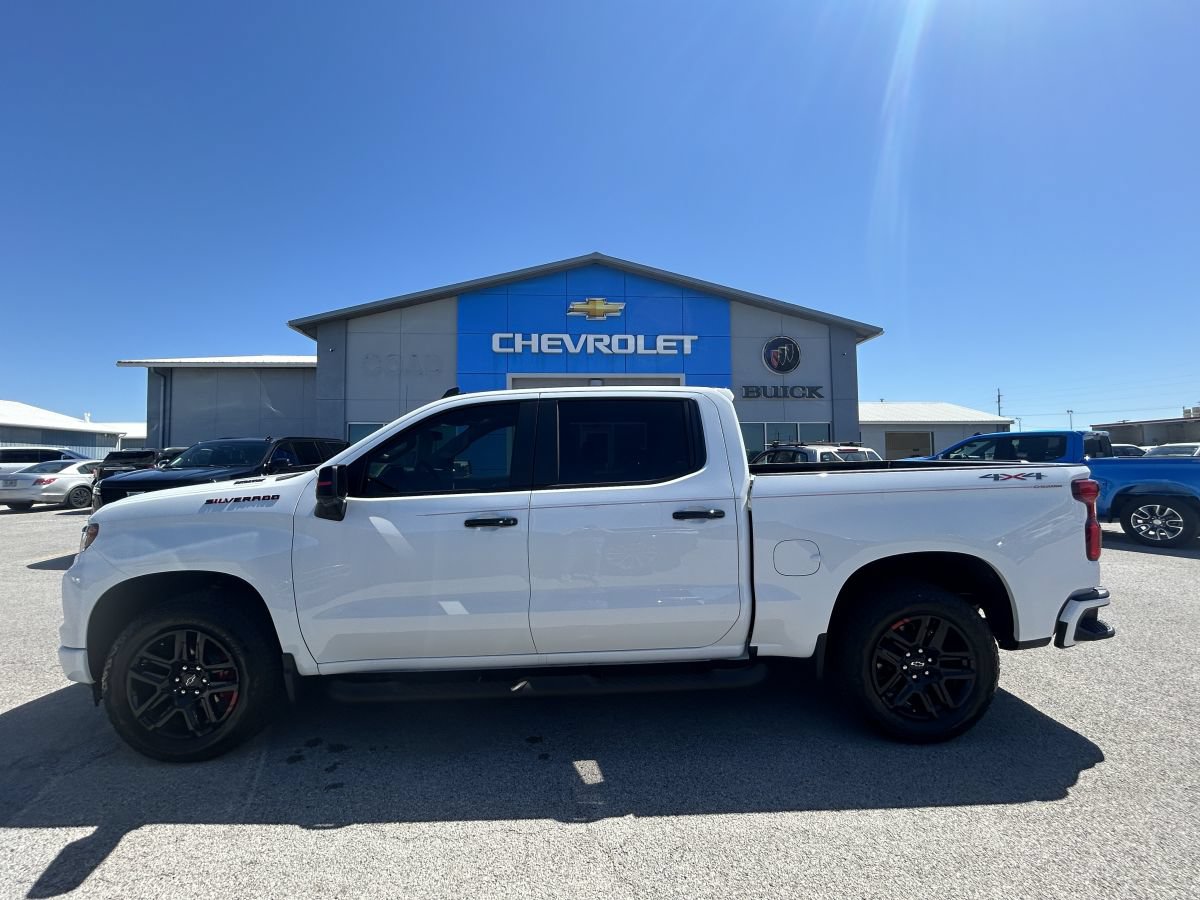 Used 2026 Chevrolet Silverado 1500 RST w/ Redline Edition AWD/4WD image 3