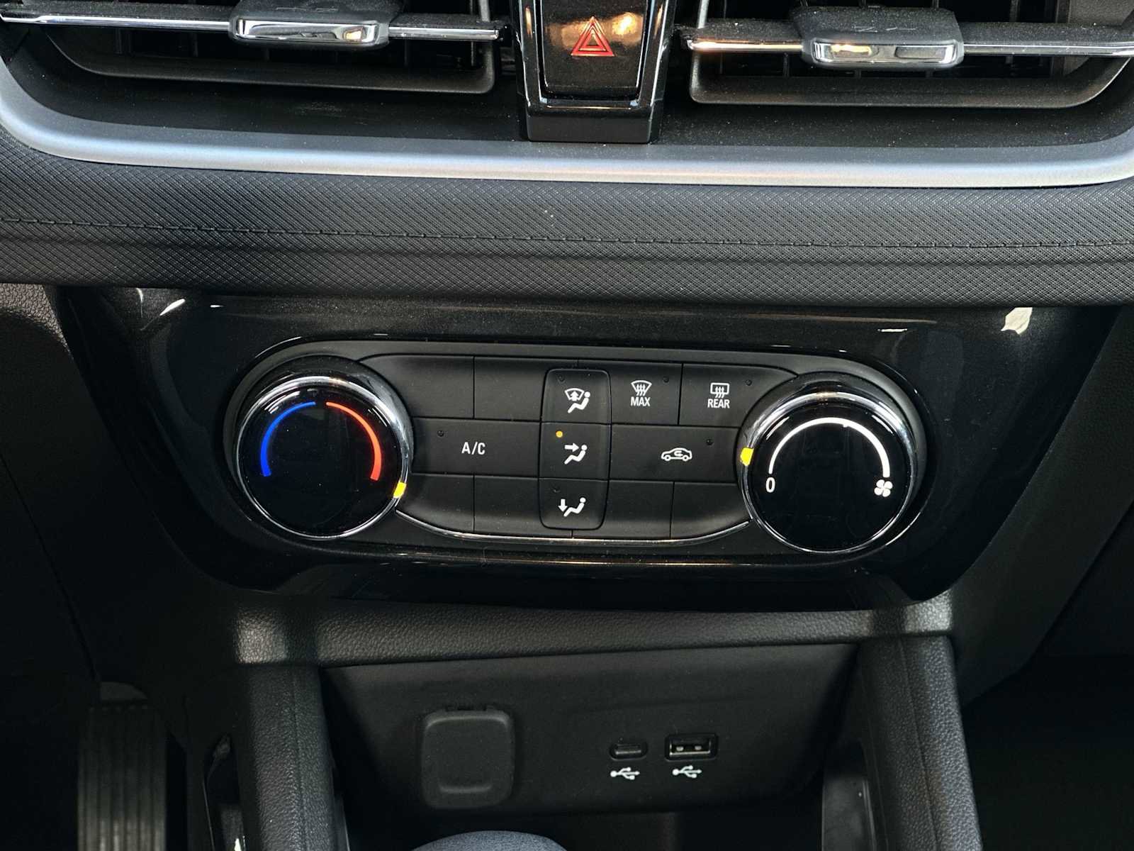 Used 2025 Chevrolet TrailBlazer LT image 16