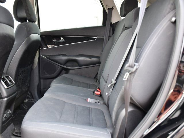 Used 2016 Kia Sorento LX w/ LX Convenience Package image 14