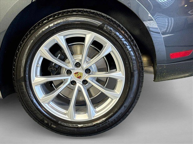 Certified 2026 Porsche Macan Turbo AWD/4WD image 24