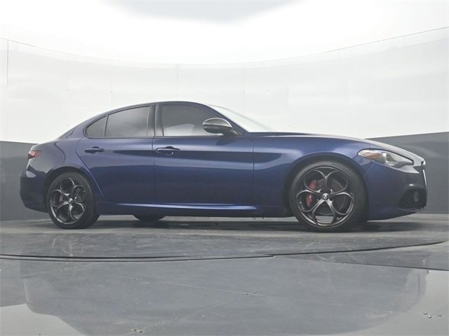 Used 2019 Alfa Romeo Giulia Base image 26