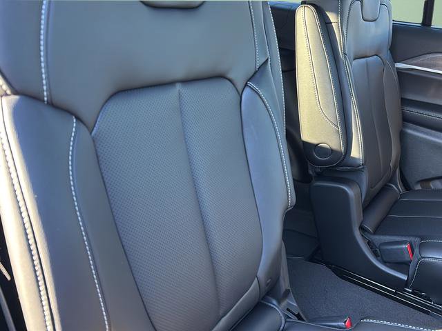 New 2025 Jeep Grand Cherokee L Limited w/ Luxury Tech Group II image 42