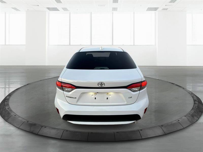 Used 2022 Toyota Corolla LE image 8