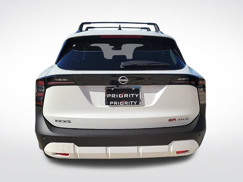 New 2026 Nissan Kicks SR w/ Cold Weather Package AWD/4WD image 4