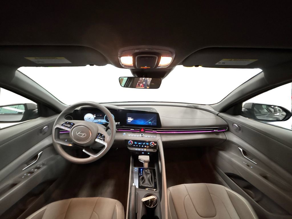 Certified 2024 Hyundai Elantra SEL image 16