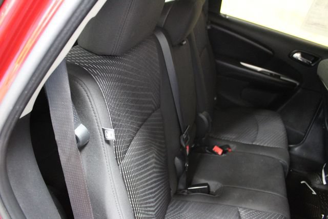 Used 2016 Dodge Journey SXT w/ Comfort/Convenience Group FWD image 9