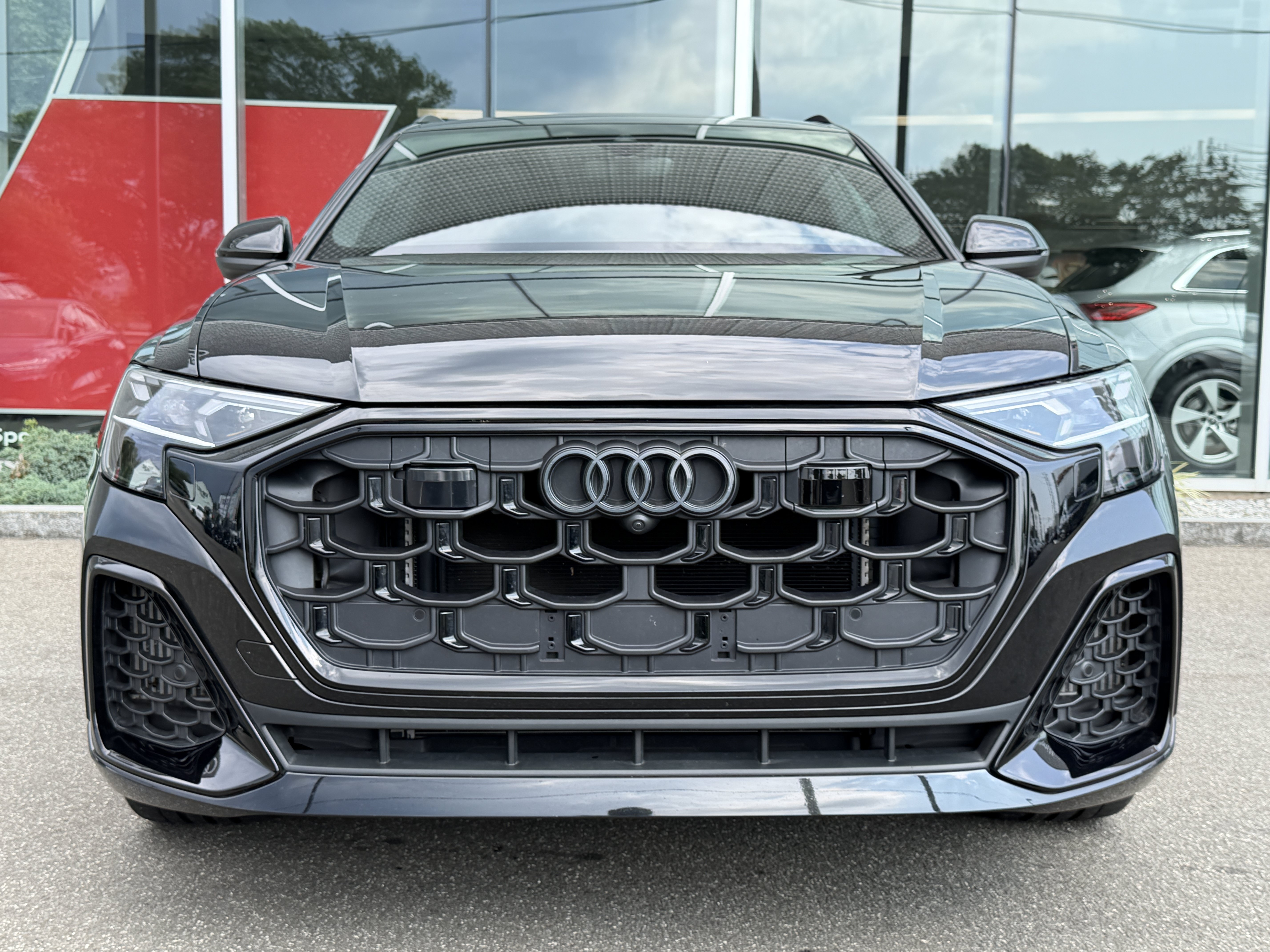 Certified 2025 Audi SQ8 Prestige w/ Prestige Package AWD/4WD image 6