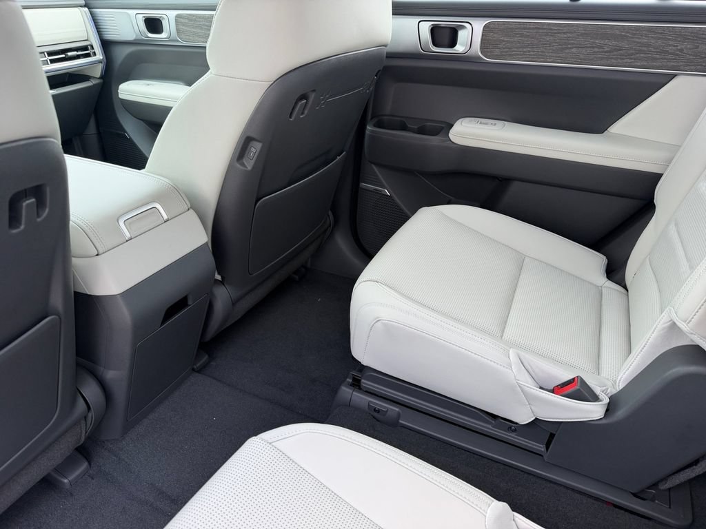 New 2027 Hyundai Santa Fe Calligraphy FWD image 17