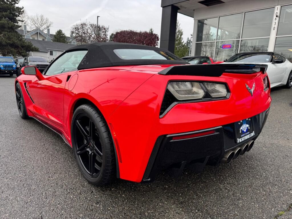 Used 2015 Chevrolet Corvette Stingray image 4