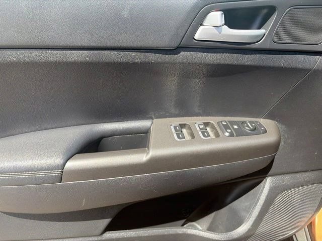 Used 2020 Kia Sportage LX FWD image 12