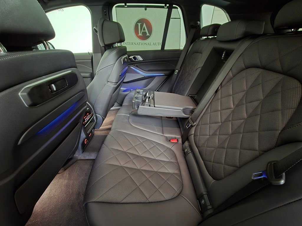 Certified 2025 BMW X5 xDrive40i w/ Executive Package image 22
