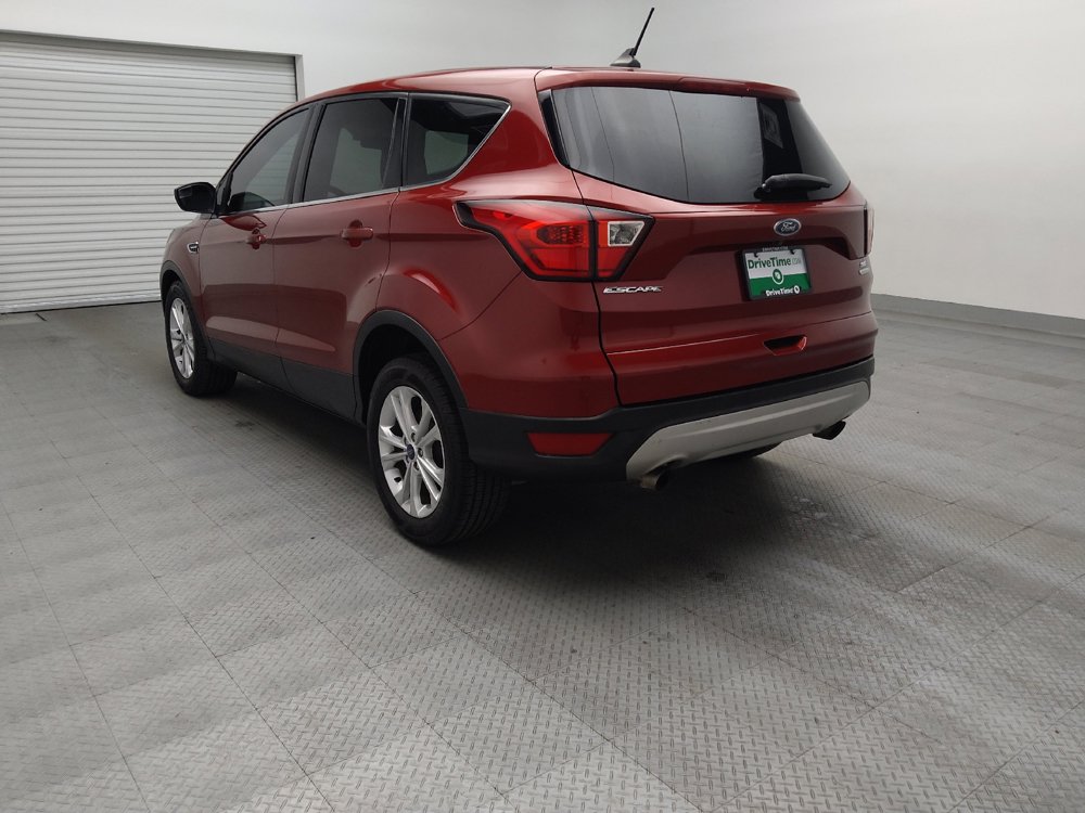 Used 2019 Ford Escape SE FWD image 5