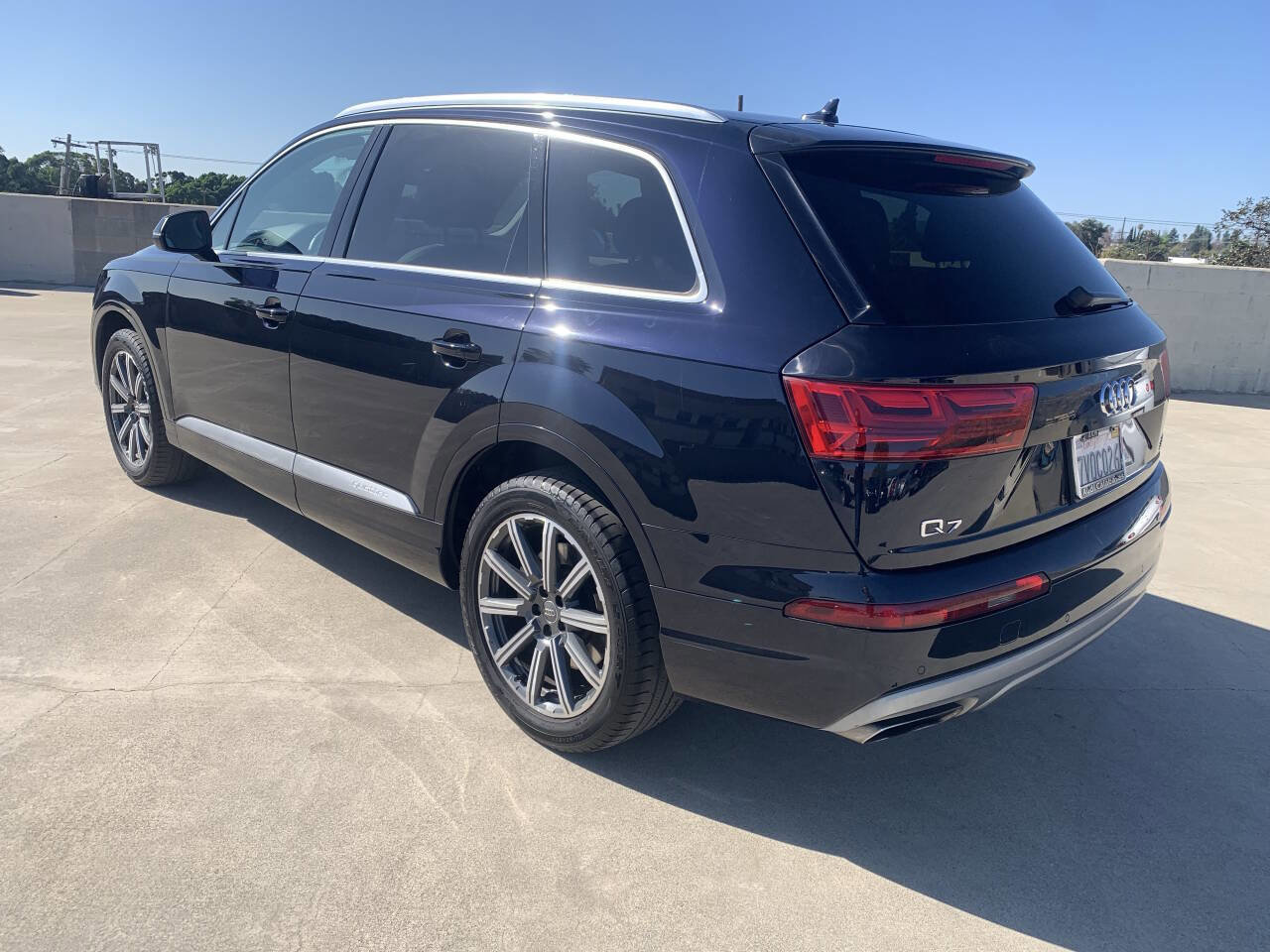 Used 2017 Audi Q7 3.0T Premium image 9