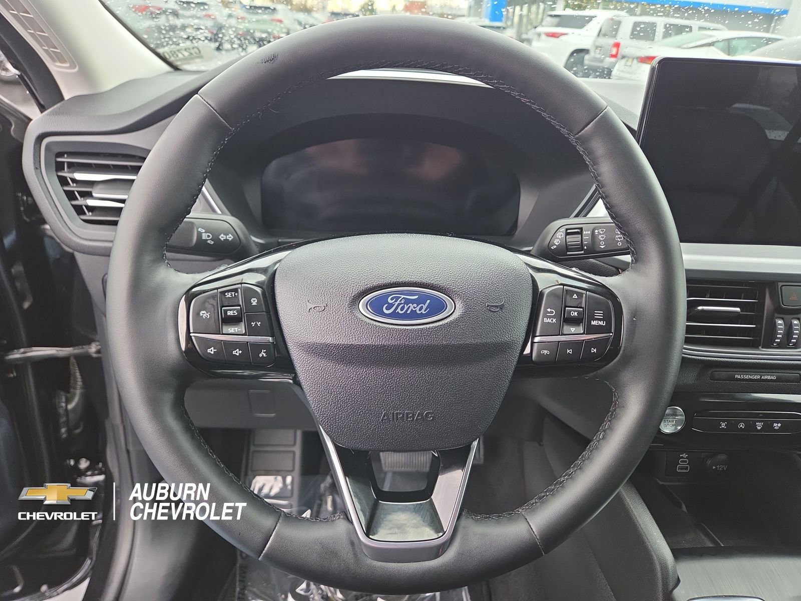 Used 2025 Ford Escape Platinum image 27