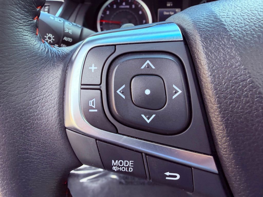 Used 2016 Toyota Camry SE w/ Moonroof Package image 21