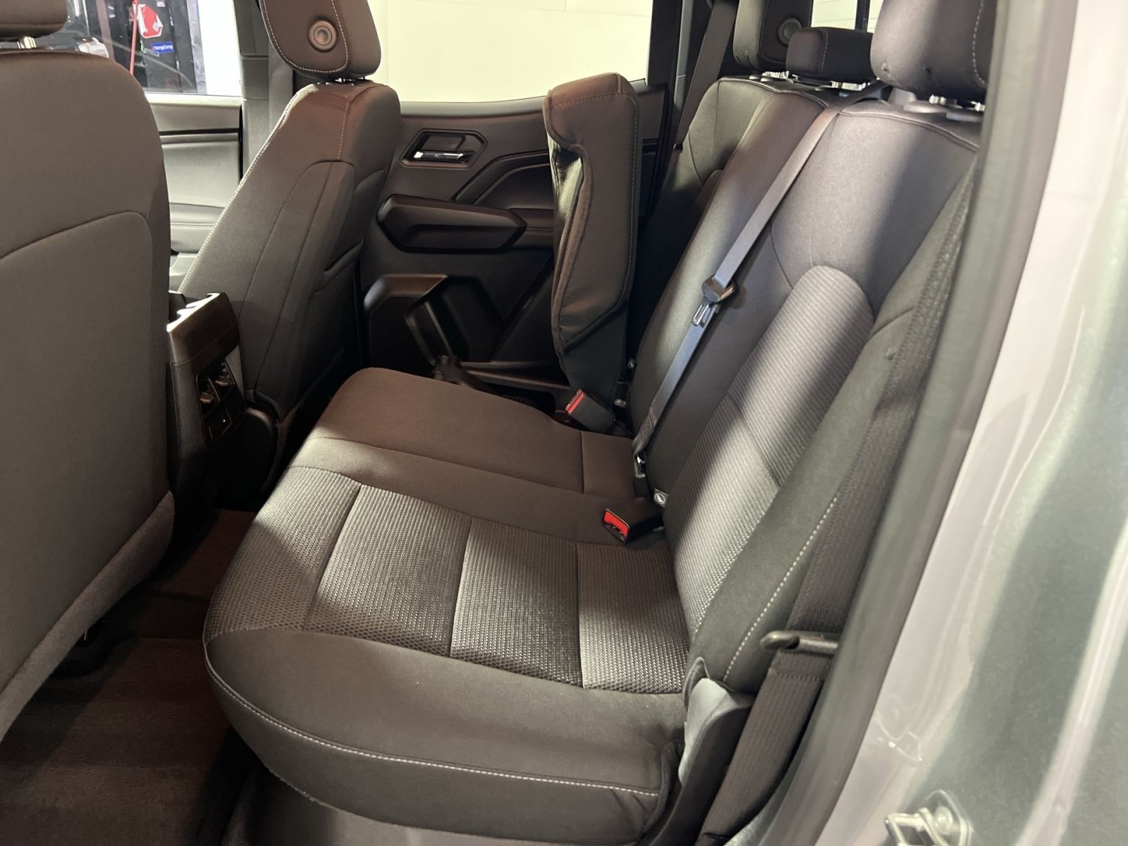 Used 2024 Chevrolet Colorado LT w/ LT Convenience Package AWD/4WD image 25