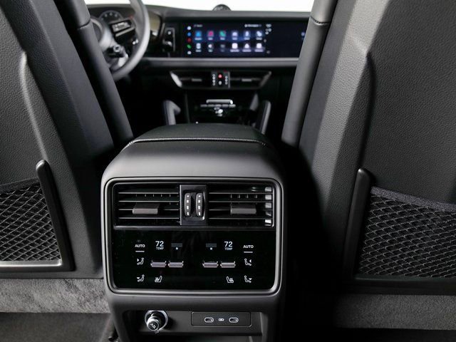 Certified 2026 Porsche Cayenne Coupe AWD/4WD image 25