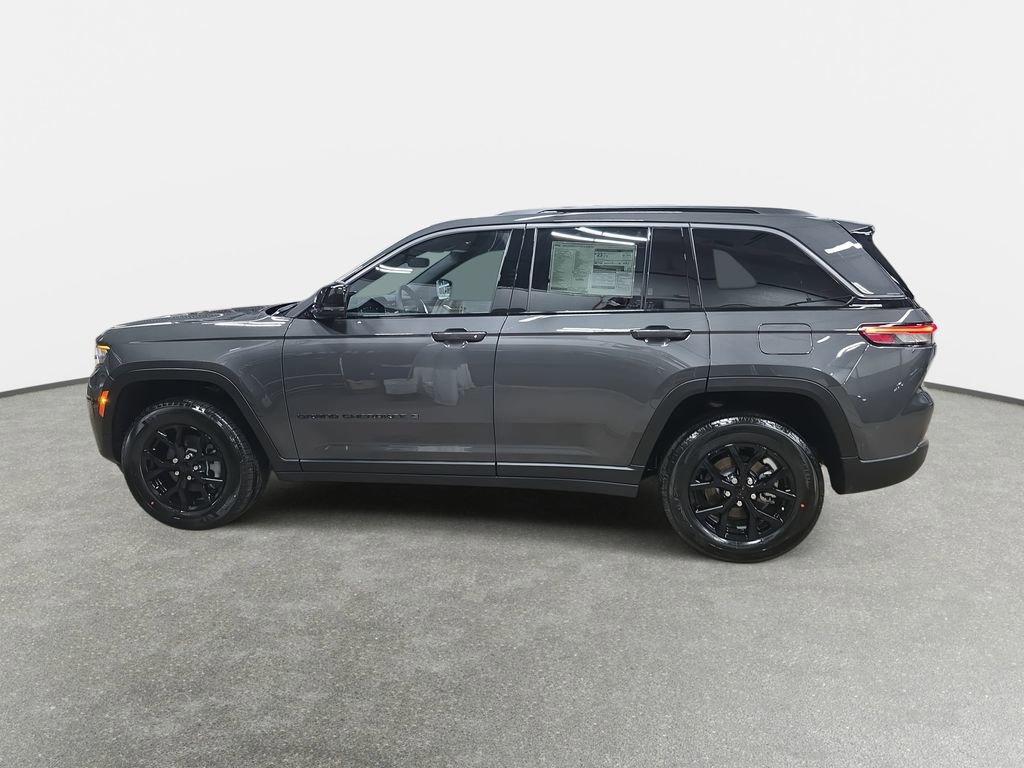 New 2026 Jeep Grand Cherokee Altitude image 8