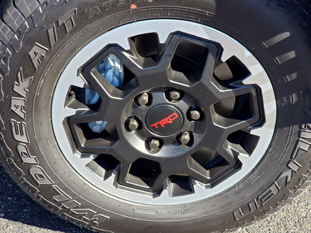 New 2026 Toyota 4Runner TRD Off-Road Premium w/ Tow Technology Package AWD/4WD image 12
